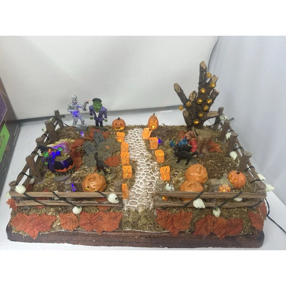 Lemax Spooky Town 